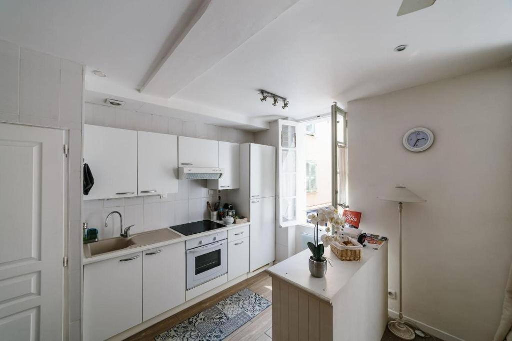 Studio Tt Equipe Parking Coeur Ville Санари-сюр-Мер Экстерьер фото